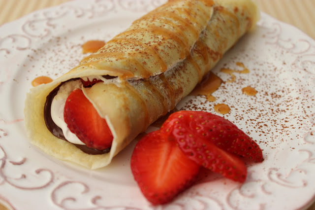 chocolate strawberry crepes