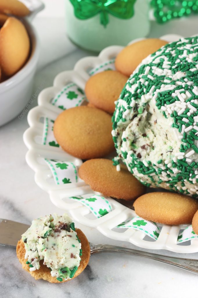 Minty Shamrock Cheeseball | Cooking on the Front Burner #shamrockdessert