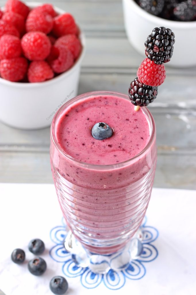 Very Berry Smoothie | Cooking on the Frong Burner #beverage