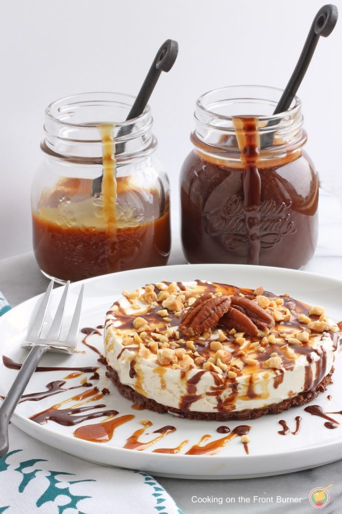 turtle cheesecake pie