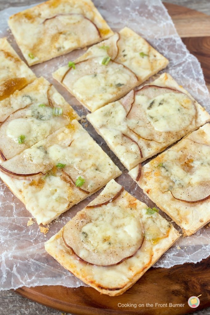 Pear Gorgonzola Flatbread