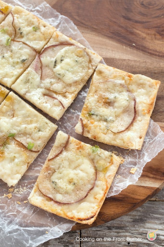 Pear Gorgonzola Flatbread