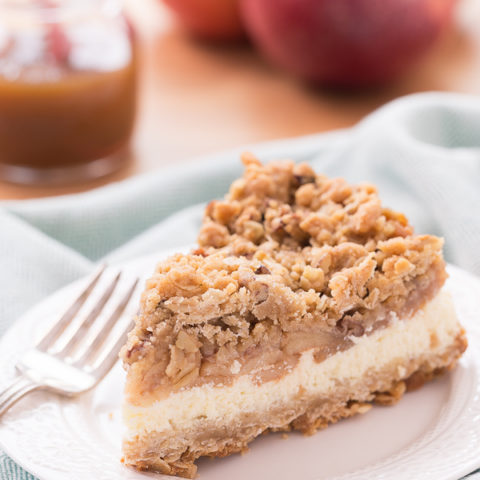 Apple Crisp Cheesecake