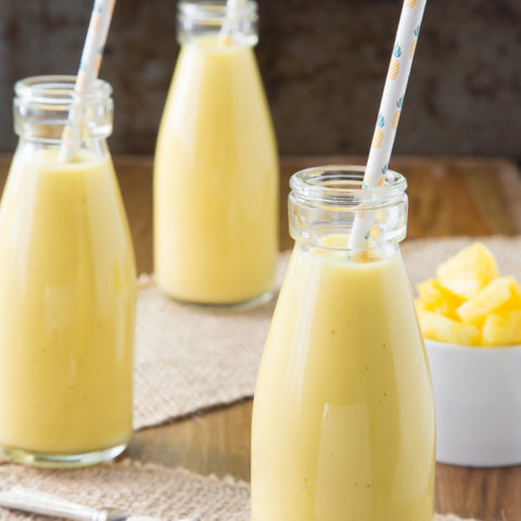 PINEAPPLE COCONUT MANGO SMOOTHIE