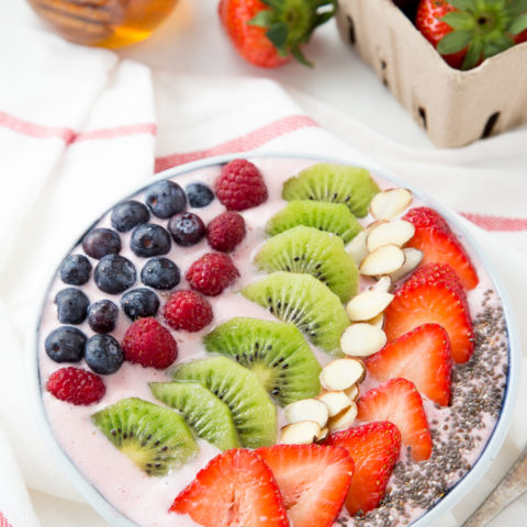 Strawberry Banana Smoothie Bowl