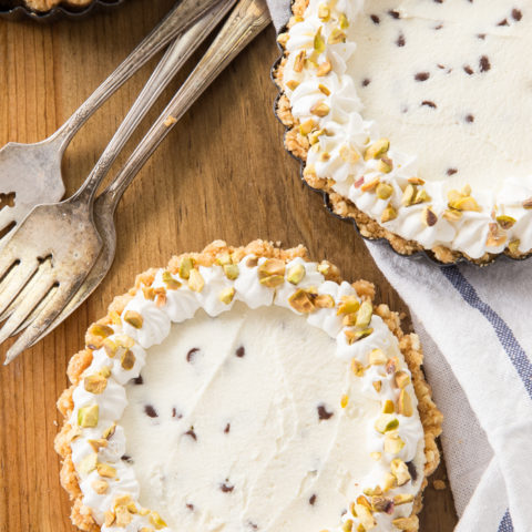 No Bake Cannoli Cheesecake