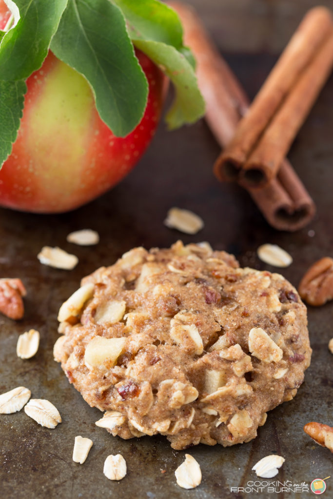 Apple pecan oatmeal breakfast cookies are a sweet but healthy breakfast treat. Easy to make, they're perfect for a grab 'n go snack!