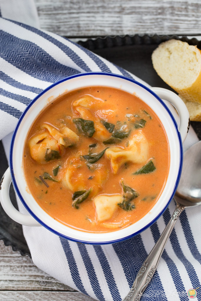 tomato spinach tortellini soup - creamy soup that's easy to make!