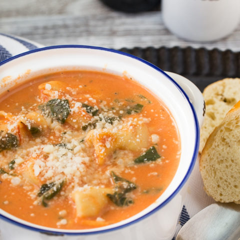 Creamy Tomato Spinach Tortellini Soup