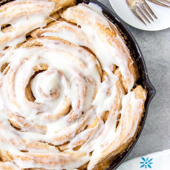 Pumpkin Spice Skillet Roll