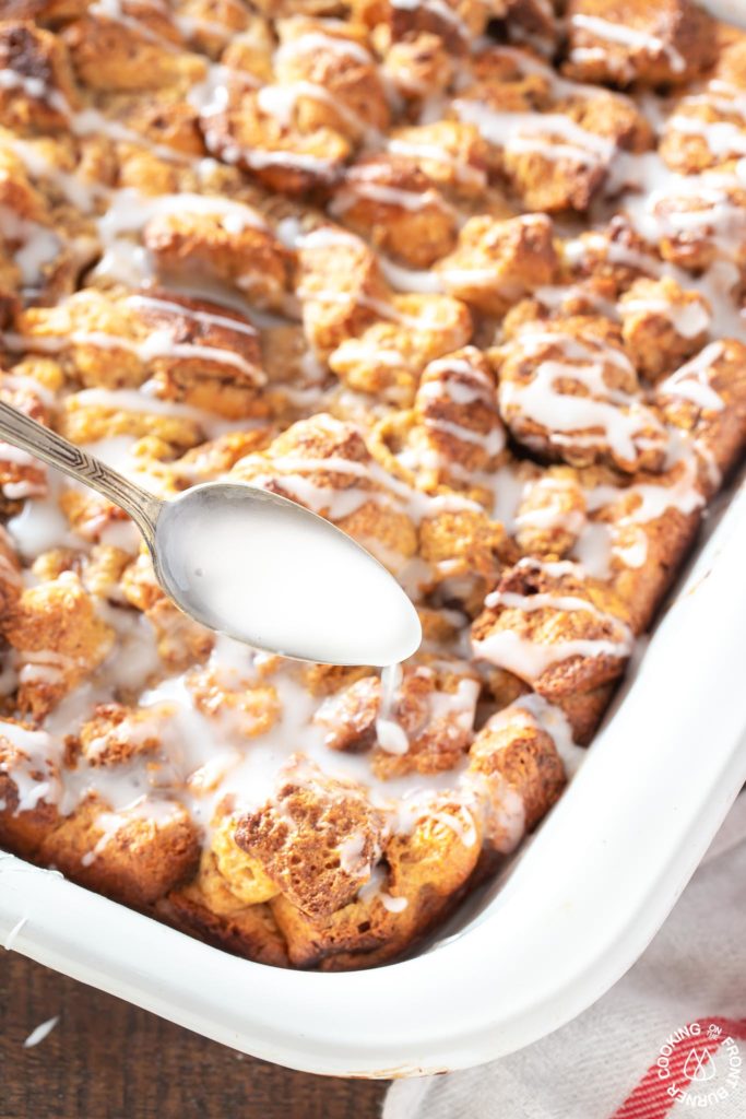 a pan of cinnamon roll bread pudding