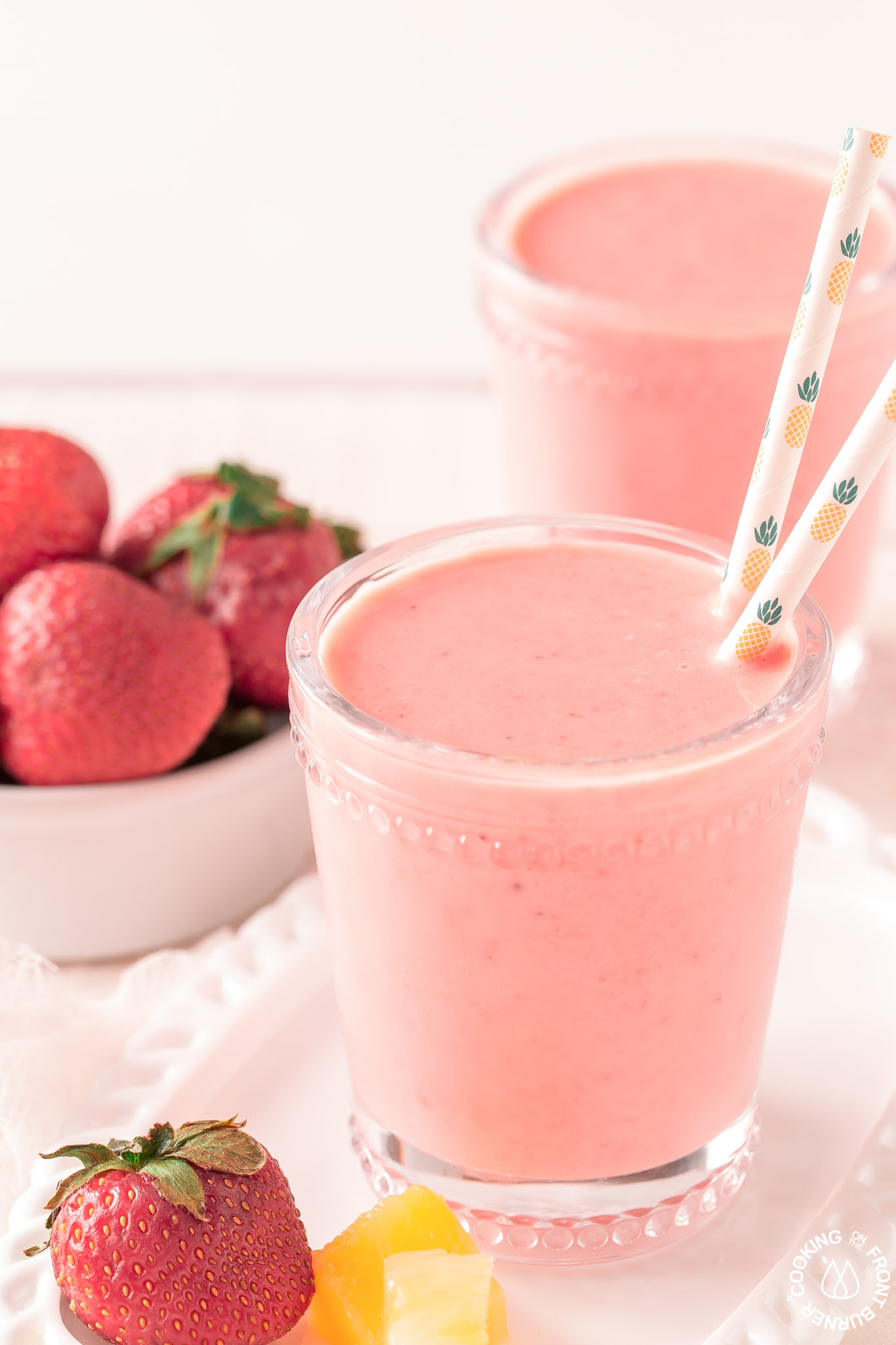 Easy Strawberry Pineapple Smoothie Cooking on the Front Burner