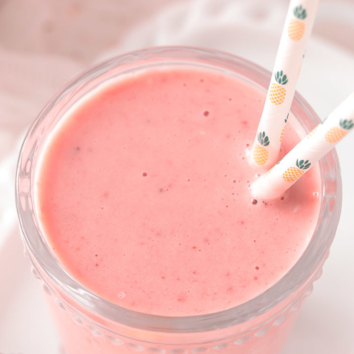 Easy Strawberry Pineapple Smoothie