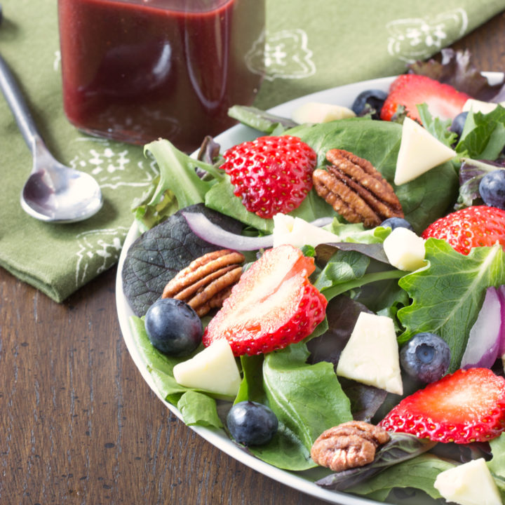 Berry Brie Salad 