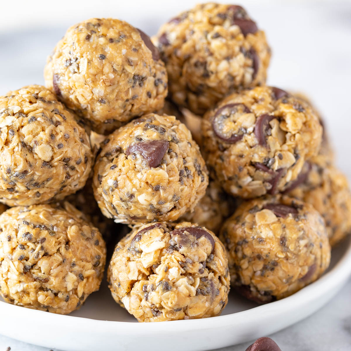 Peanut Butter Oatmeal Energy Bites